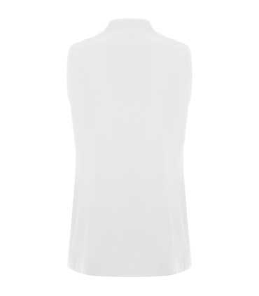 Bata de mujer desmangada