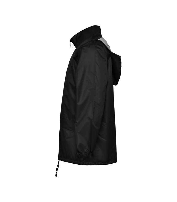 Chubasquero impermeable con capucha ajustable.