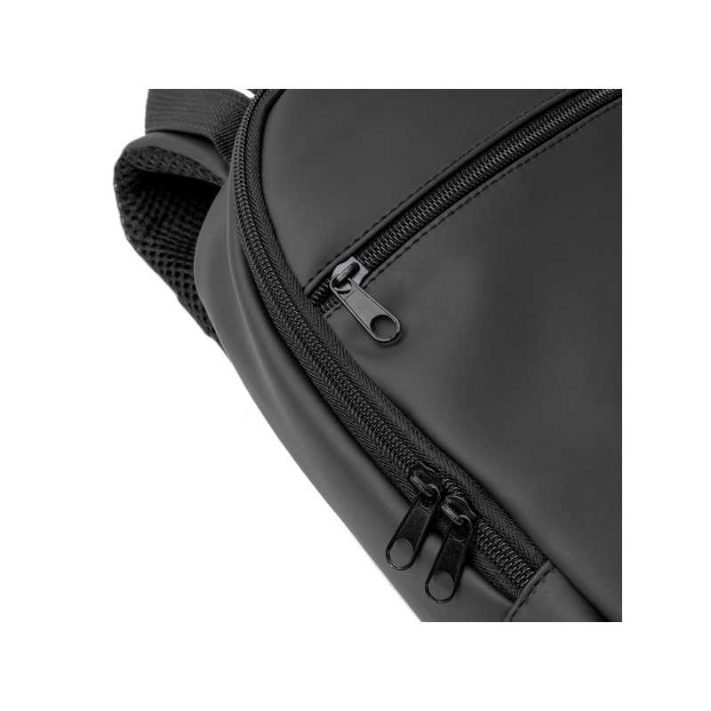 Mochila negro detalle Mochila negro detalle