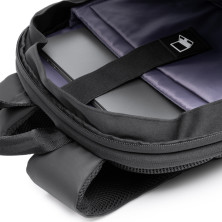 Mochila acolchada negro detalle