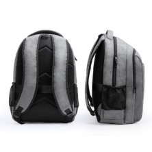 Mochila poliéster reciclado gris detalle